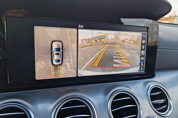 Mercedes-Benz E220 13 of 15