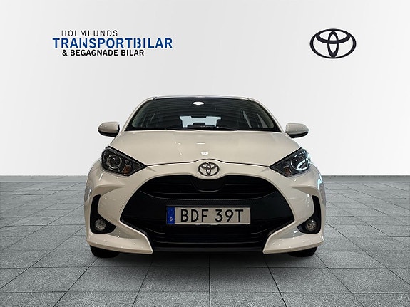 Toyota Yaris 5 of 23