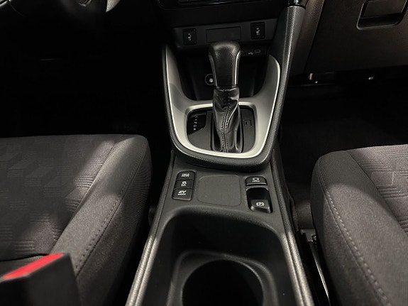 Toyota Yaris 20 of 23