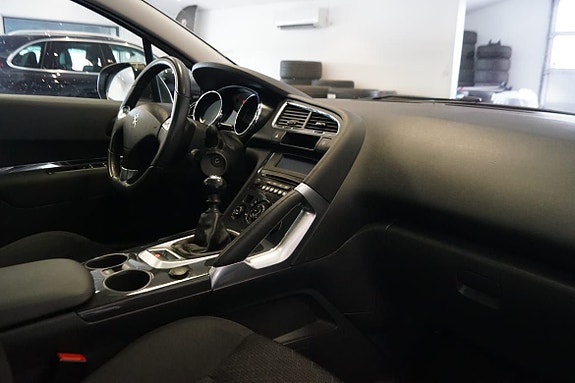 Peugeot 3008 8 of 11