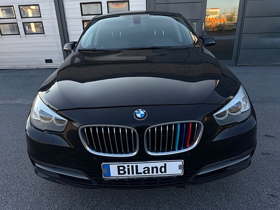 BMW 520 2 of 5
