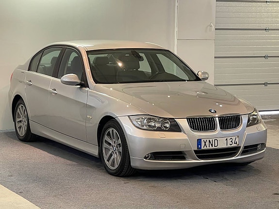 BMW 325i 3 of 13