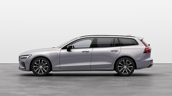 Volvo V60 2 of 18