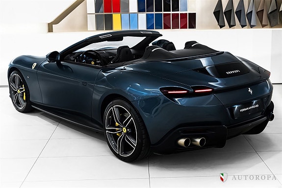 Ferrari Roma Spider 4 of 5