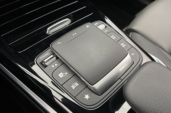 Mercedes-Benz A35 28 of 30