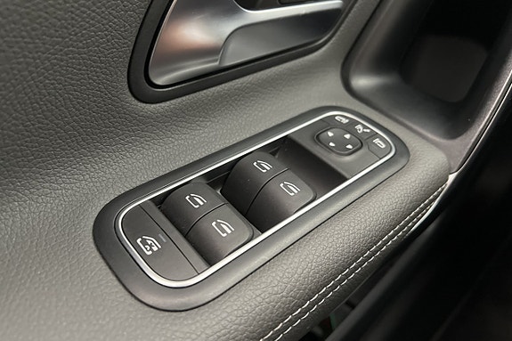 Mercedes-Benz A35 14 of 30