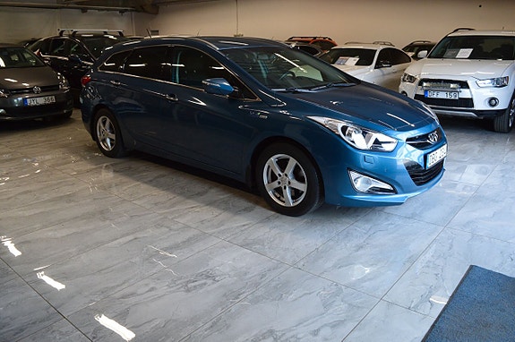Hyundai i40 2 of 18