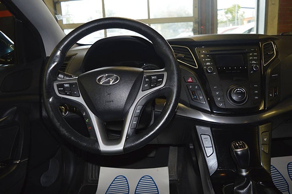 Hyundai i40 8 of 18