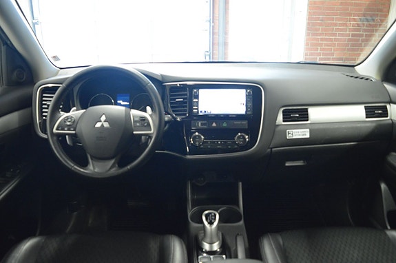 Mitsubishi Outlander 22 of 25