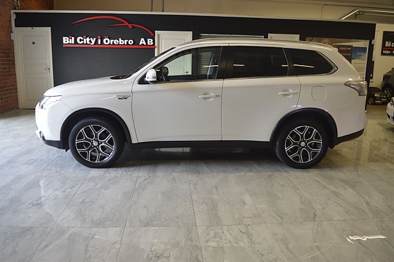 Mitsubishi Outlander 3 of 5