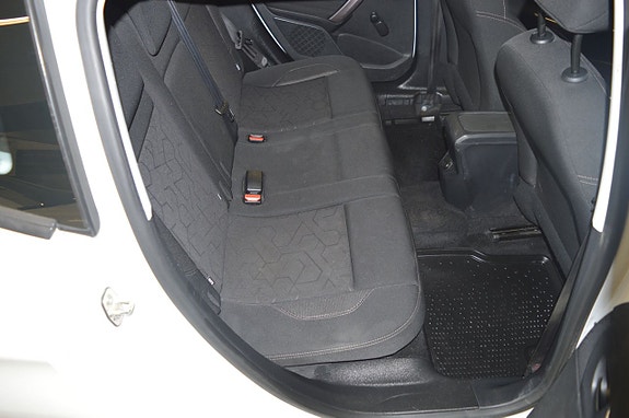 Peugeot 2008 16 of 20