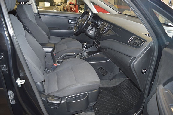 Kia Carens 15 of 20