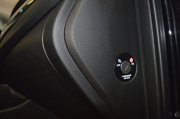 Kia Carens 9 of 20