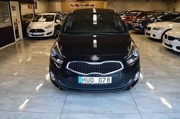 Kia Carens 10 of 20