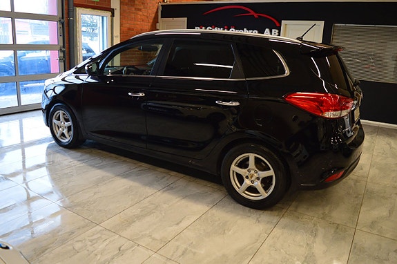 Kia Carens 4 of 20