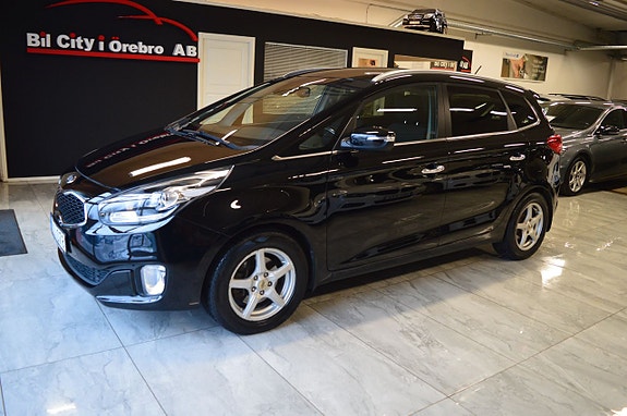 Kia Carens 2 of 20