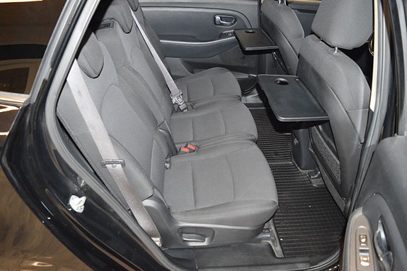 Kia Carens 16 of 20