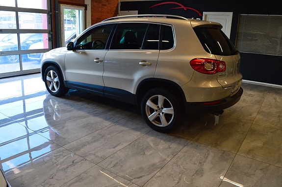 Volkswagen Tiguan 4 of 19