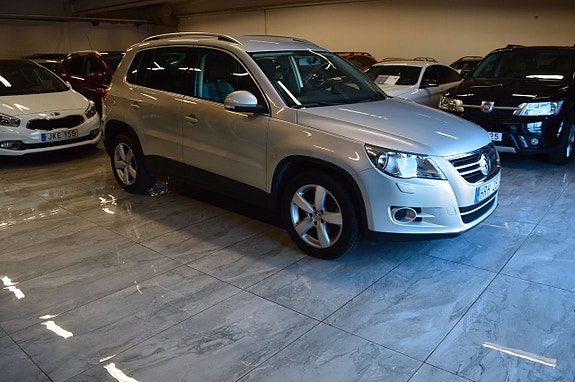 Volkswagen Tiguan 2 of 19
