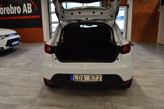 Renault Clio 13 of 19