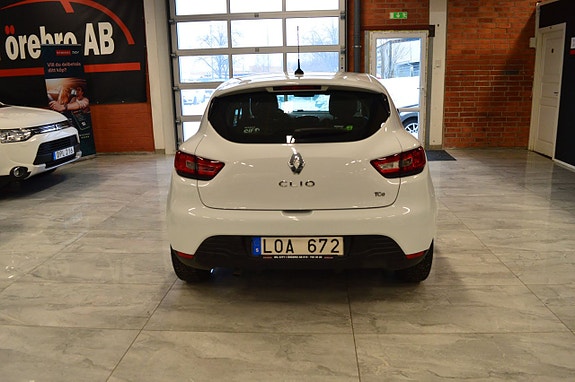 Renault Clio 12 of 19