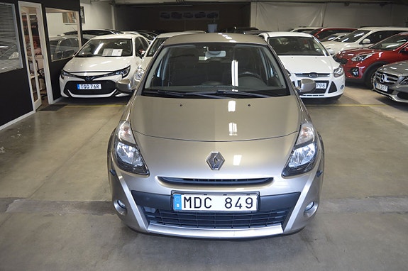 Renault Clio 10 of 19