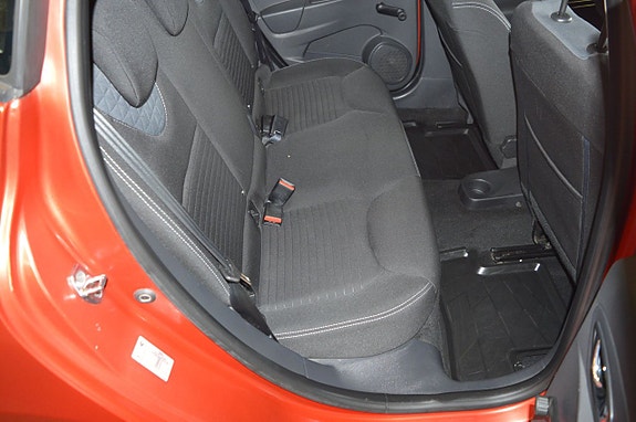 Renault Clio 16 of 20