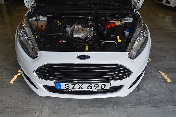 Ford Fiesta 13 of 21