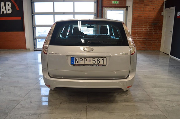 Ford Focus 12 of 18