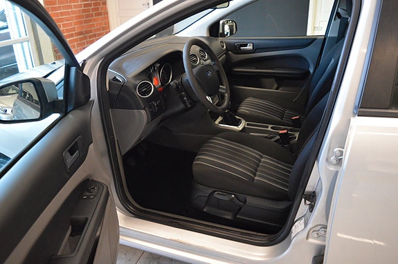 Ford Focus 14 of 18