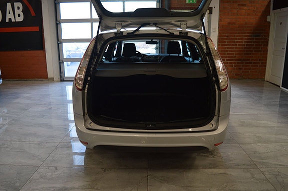 Ford Focus 13 of 18