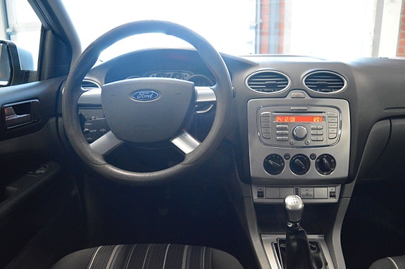 Ford Focus 8 of 18