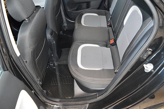 Kia Ceed 17 of 19