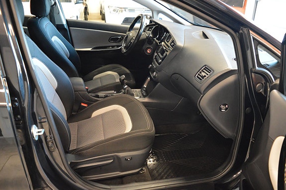 Kia Ceed 15 of 19