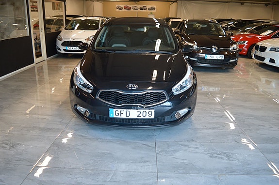 Kia Ceed 10 of 19