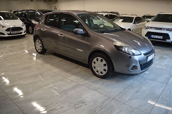 Renault Clio 2 of 18