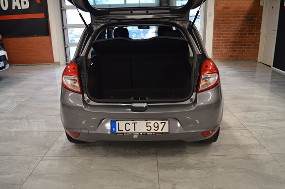 Renault Clio 13 of 18