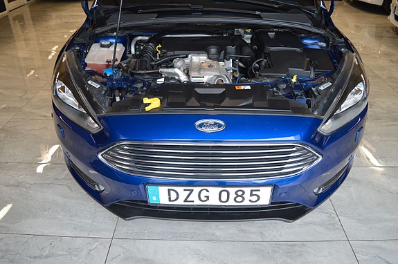 Ford Focus 13 of 21