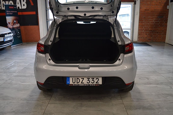Renault Clio 15 of 21