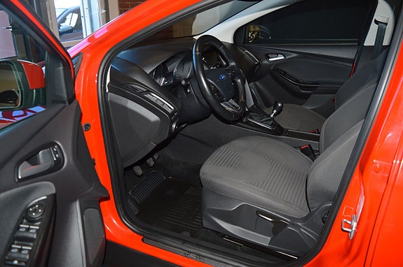 Ford Focus 16 of 21
