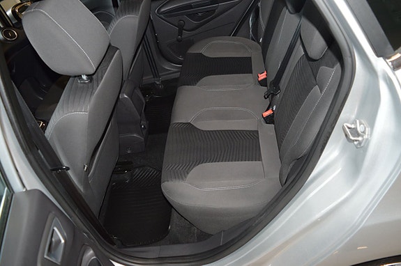 Ford Fiesta 19 of 21