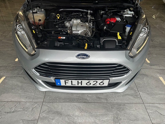 Ford Fiesta 13 of 21