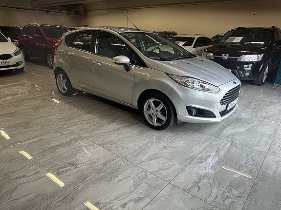 Ford Fiesta 2 of 21