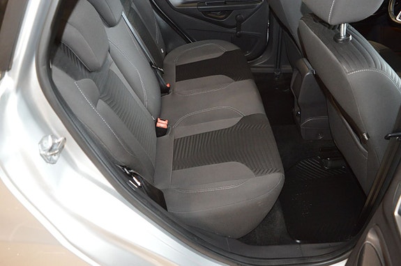 Ford Fiesta 18 of 21