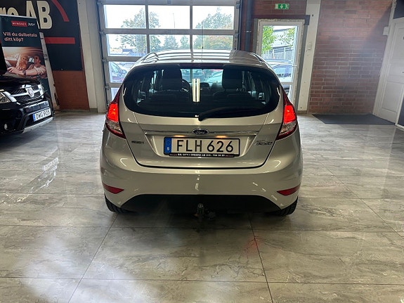 Ford Fiesta 14 of 21