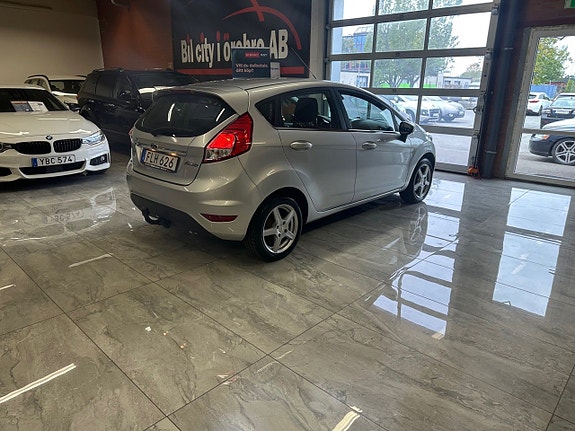 Ford Fiesta 5 of 21