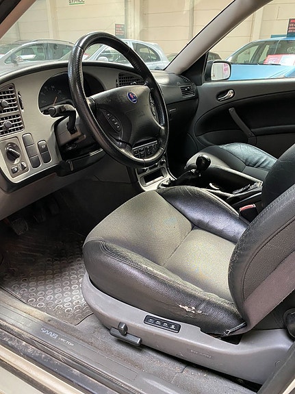 Saab 9-5 11 of 13
