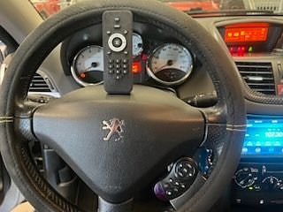 Peugeot 207 CC 12 of 30