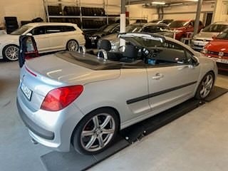 Peugeot 207 CC 4 of 5
