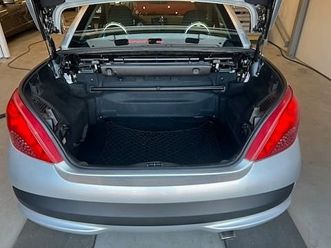 Peugeot 207 CC 23 of 30